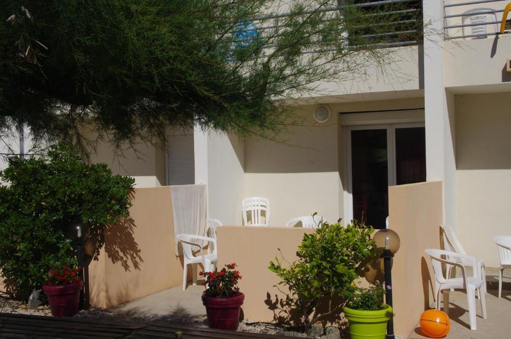 Les Stoechades Aparthotel Hyeres Room photo